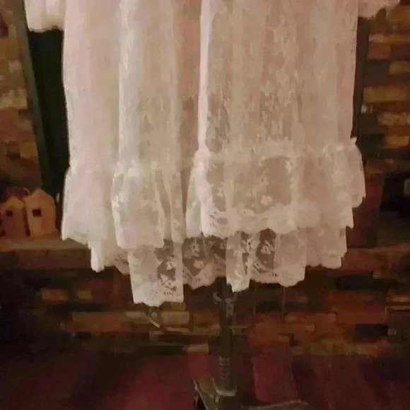Vintage lace dress - Picture 4 of 4